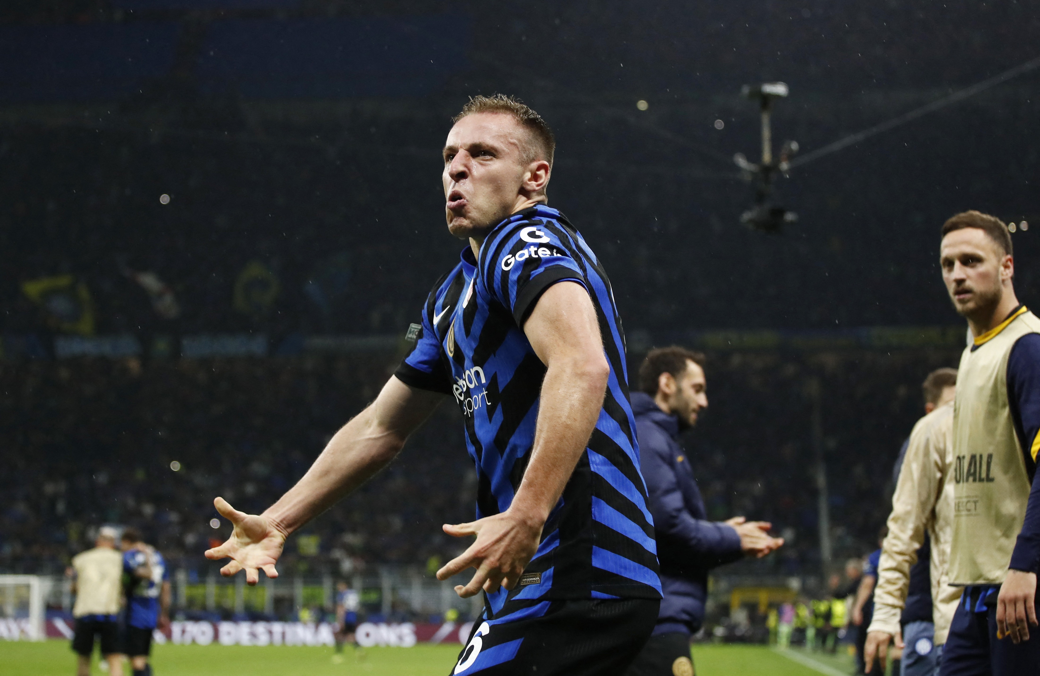 星空电竞官方网站-记者：加拉塔萨雷搁置对弗拉泰西的兴趣，英超俱乐部关注球员