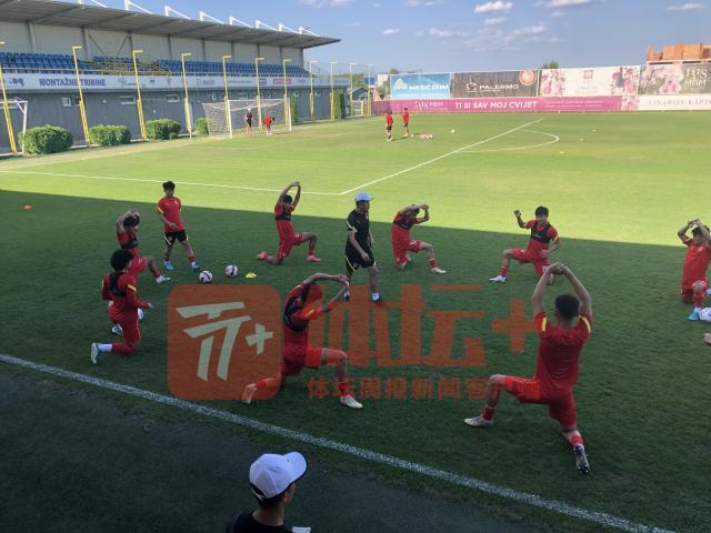 星空电竞官方网站-马德兴跟队手记①：万里追随 国青开了个好头