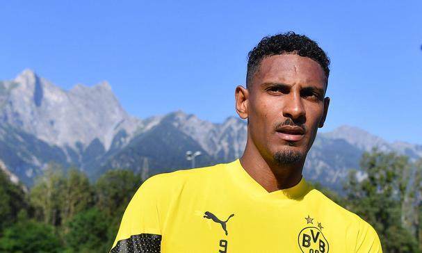 星空电竞-阿莱与多特蒙德遭晴天霹雳，重复投资or扶正妖童？